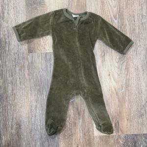 Footed zip pajamas onesie